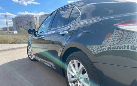 Toyota Camry, 2021 год, 2 970 000 рублей, 6 фотография