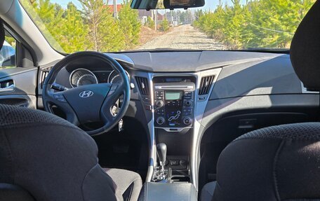 Hyundai Sonata VI, 2010 год, 1 300 000 рублей, 10 фотография