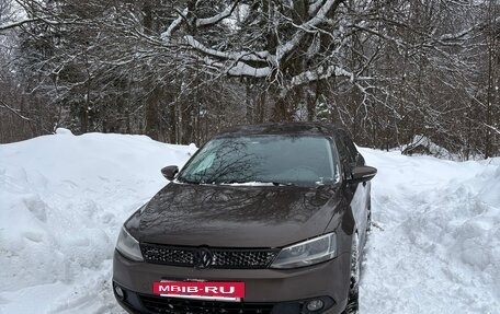 Volkswagen Jetta VI, 2012 год, 1 150 000 рублей, 2 фотография