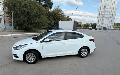 Hyundai Solaris II рестайлинг, 2017 год, 735 000 рублей, 2 фотография