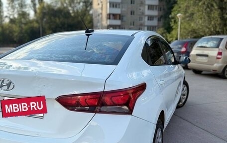 Hyundai Solaris II рестайлинг, 2017 год, 735 000 рублей, 5 фотография