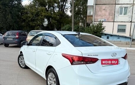 Hyundai Solaris II рестайлинг, 2017 год, 735 000 рублей, 3 фотография