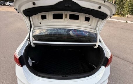 Hyundai Solaris II рестайлинг, 2017 год, 735 000 рублей, 13 фотография