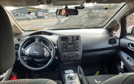 Nissan Leaf I, 2015 год, 1 065 000 рублей, 2 фотография