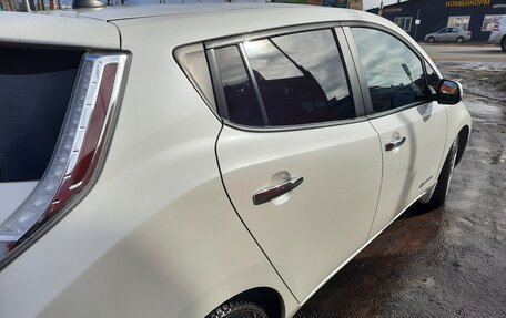 Nissan Leaf I, 2015 год, 1 065 000 рублей, 4 фотография