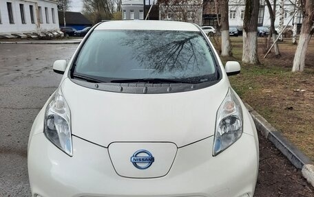 Nissan Leaf I, 2015 год, 1 065 000 рублей, 3 фотография