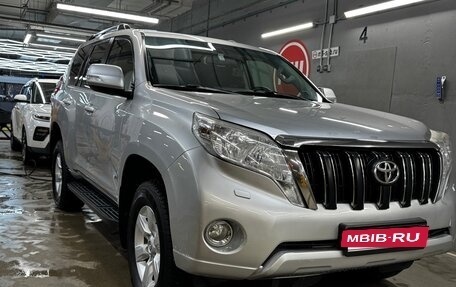 Toyota Land Cruiser Prado 150 рестайлинг 2, 2015 год, 2 950 000 рублей, 6 фотография