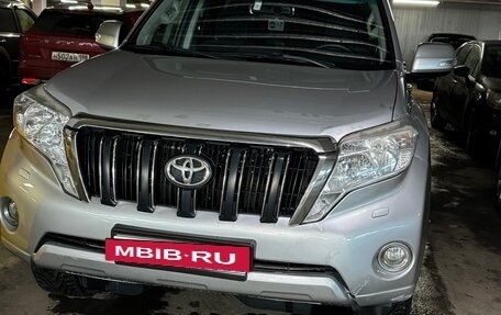 Toyota Land Cruiser Prado 150 рестайлинг 2, 2015 год, 2 950 000 рублей, 10 фотография