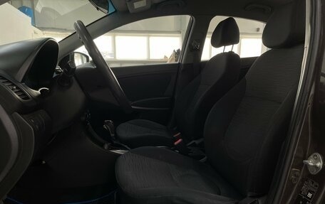 Hyundai Solaris II рестайлинг, 2015 год, 919 000 рублей, 19 фотография