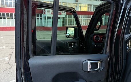 Jeep Wrangler, 2019 год, 4 950 000 рублей, 26 фотография