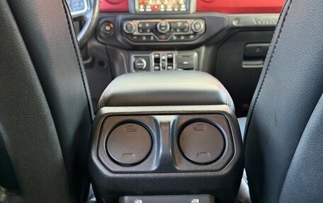 Jeep Wrangler, 2019 год, 4 950 000 рублей, 36 фотография