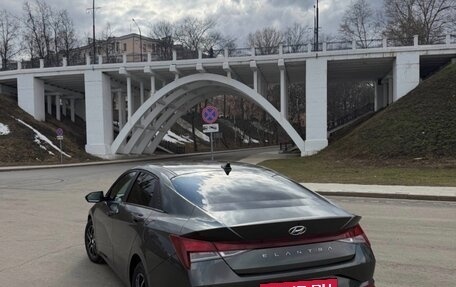 Hyundai Elantra, 2022 год, 1 750 000 рублей, 5 фотография