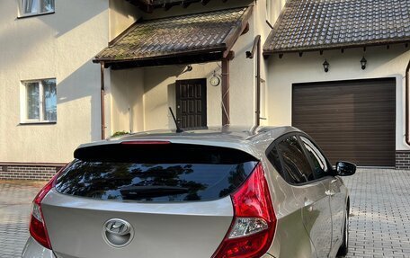 Hyundai Solaris II рестайлинг, 2011 год, 650 000 рублей, 5 фотография