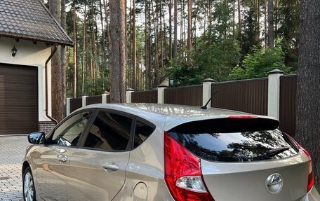 Hyundai Solaris II рестайлинг, 2011 год, 650 000 рублей, 4 фотография