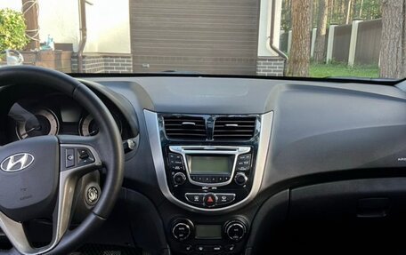 Hyundai Solaris II рестайлинг, 2011 год, 650 000 рублей, 7 фотография