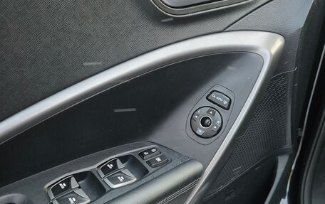 Hyundai Santa Fe III рестайлинг, 2014 год, 2 300 000 рублей, 13 фотография