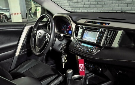 Toyota RAV4, 2014 год, 1 990 000 рублей, 17 фотография