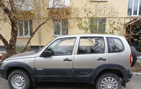 Chevrolet Niva I рестайлинг, 2011 год, 550 000 рублей, 2 фотография