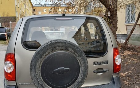 Chevrolet Niva I рестайлинг, 2011 год, 550 000 рублей, 3 фотография