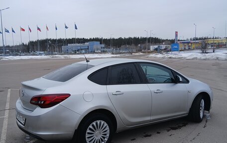Opel Astra J, 2013 год, 615 000 рублей, 3 фотография