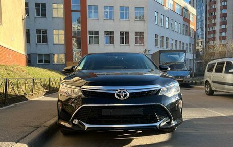 Toyota Camry, 2017 год, 1 800 080 рублей, 9 фотография