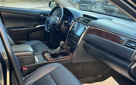 Toyota Camry, 2017 год, 1 800 080 рублей, 14 фотография