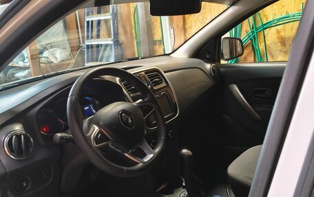 Renault Logan II, 2020 год, 799 999 рублей, 13 фотография