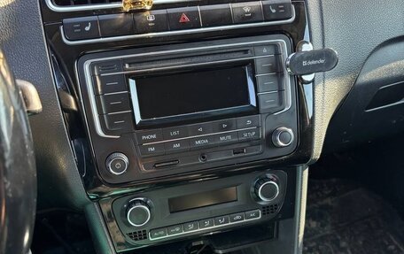 Volkswagen Polo VI (EU Market), 2017 год, 900 000 рублей, 13 фотография