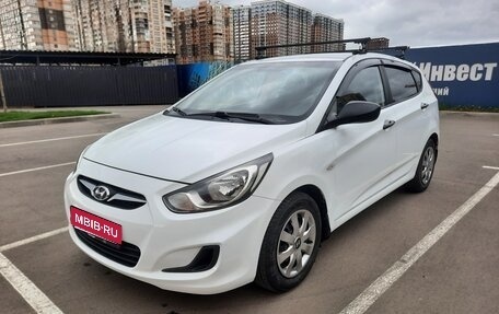 Hyundai Solaris II рестайлинг, 2013 год, 850 000 рублей, 1 фотография