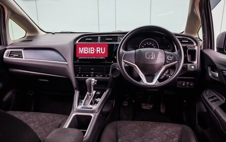 Honda Shuttle II, 2017 год, 1 550 000 рублей, 6 фотография