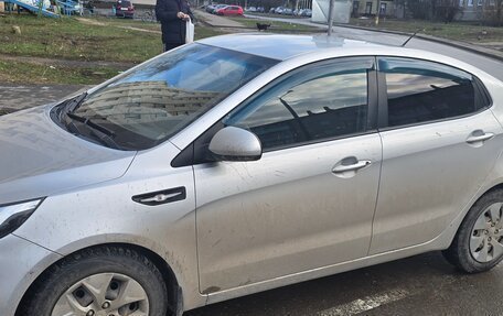 KIA Rio III рестайлинг, 2015 год, 500 000 рублей, 2 фотография