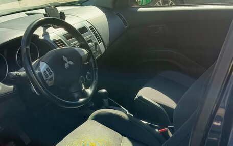 Mitsubishi Outlander III рестайлинг 3, 2010 год, 950 000 рублей, 8 фотография