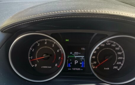 Mitsubishi Outlander III рестайлинг 3, 2010 год, 950 000 рублей, 5 фотография