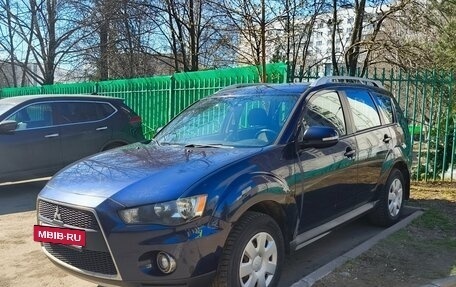 Mitsubishi Outlander III рестайлинг 3, 2010 год, 950 000 рублей, 9 фотография