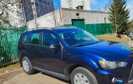 Mitsubishi Outlander III рестайлинг 3, 2010 год, 950 000 рублей, 16 фотография