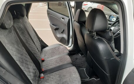 Hyundai Solaris II рестайлинг, 2013 год, 850 000 рублей, 14 фотография