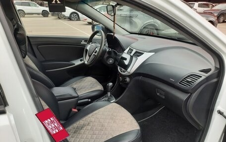 Hyundai Solaris II рестайлинг, 2013 год, 850 000 рублей, 13 фотография