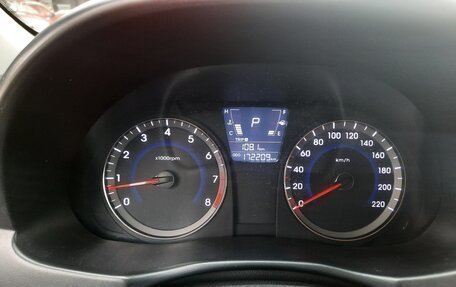 Hyundai Solaris II рестайлинг, 2013 год, 850 000 рублей, 19 фотография