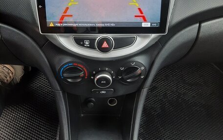 Hyundai Solaris II рестайлинг, 2013 год, 850 000 рублей, 22 фотография