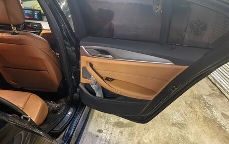 BMW 5 серия, 2018 год, 3 500 000 рублей, 14 фотография