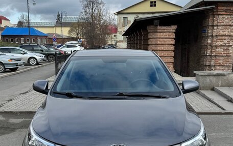 KIA Rio III рестайлинг, 2015 год, 899 000 рублей, 2 фотография