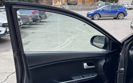 KIA Rio III рестайлинг, 2015 год, 899 000 рублей, 22 фотография