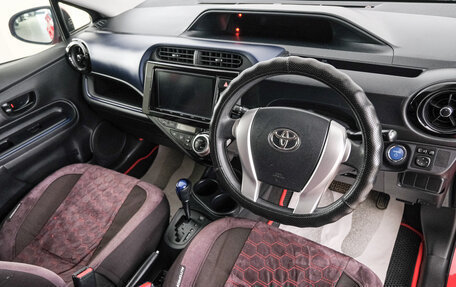 Toyota Aqua I, 2016 год, 1 099 000 рублей, 9 фотография