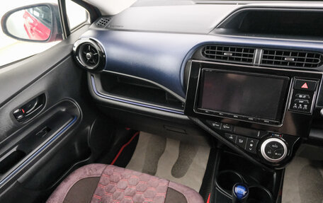 Toyota Aqua I, 2016 год, 1 099 000 рублей, 12 фотография