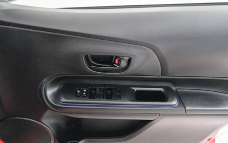 Toyota Aqua I, 2016 год, 1 099 000 рублей, 19 фотография