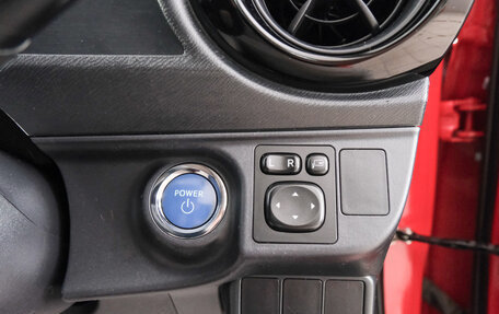 Toyota Aqua I, 2016 год, 1 099 000 рублей, 18 фотография