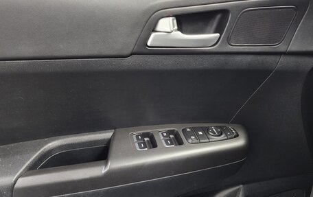 KIA Sportage IV рестайлинг, 2020 год, 1 835 000 рублей, 15 фотография