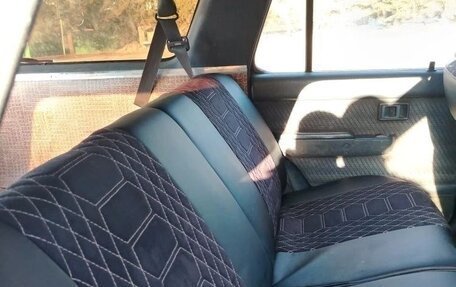 Toyota Hilux Surf III рестайлинг, 1993 год, 950 000 рублей, 10 фотография