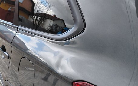 Mitsubishi Outlander III рестайлинг 3, 2017 год, 2 000 000 рублей, 3 фотография