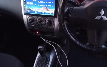 Mitsubishi Colt VI рестайлинг, 2011 год, 970 000 рублей, 9 фотография